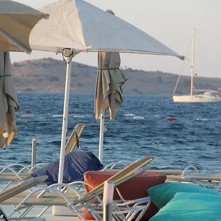 Golkoy Suites