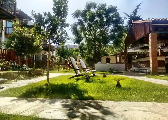 Golkoy Suites Hotel *