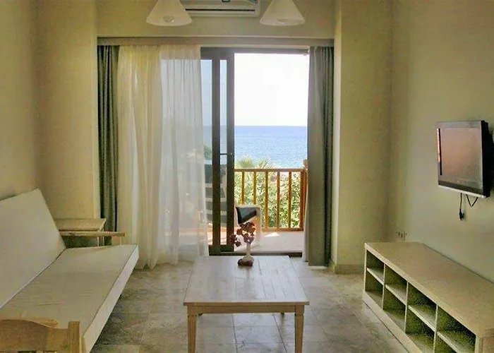 Szálloda Golkoy Suites *