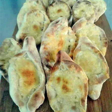 Golkoy Suites מלון *